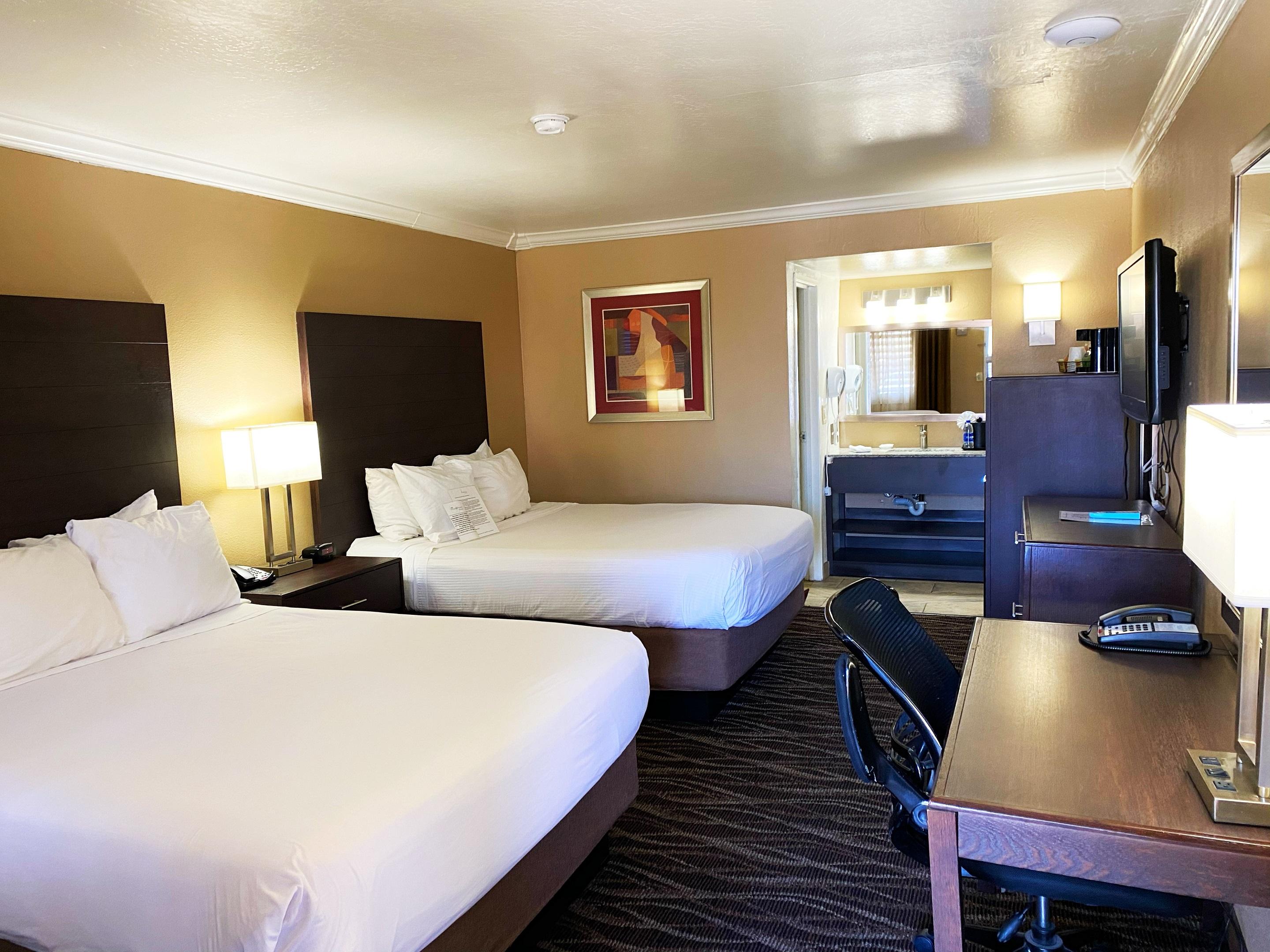Hotel Tempe/Phoenix Airport Innsuites Hotel & Suites Exterior photo