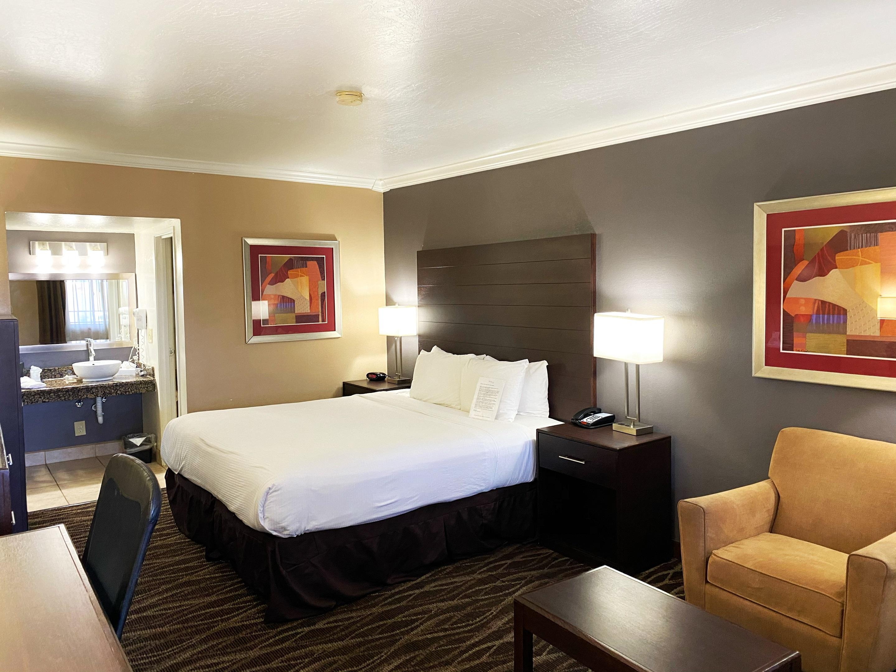 Hotel Tempe/Phoenix Airport Innsuites Hotel & Suites Exterior photo