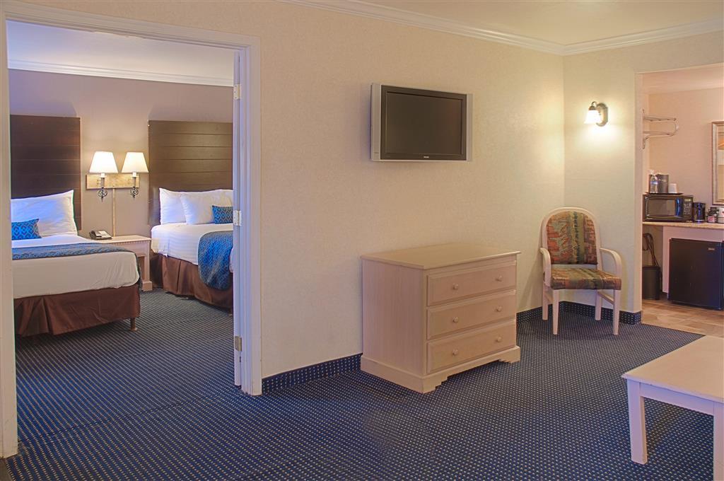 Hotel Tempe/Phoenix Airport Innsuites Hotel & Suites Exterior photo