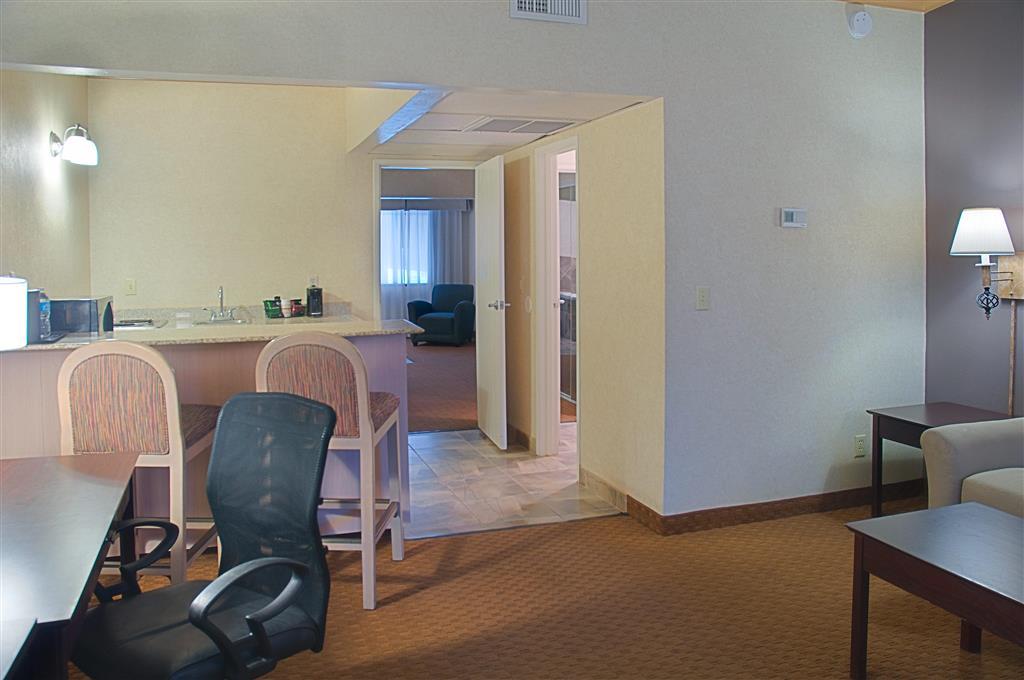 Hotel Tempe/Phoenix Airport Innsuites Hotel & Suites Exterior photo