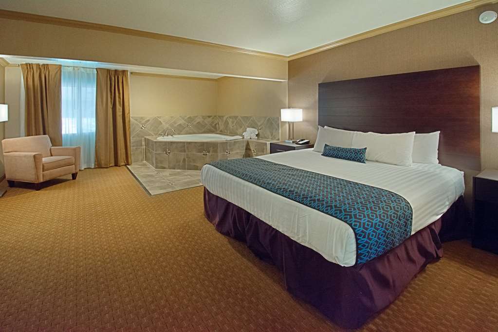 Hotel Tempe/Phoenix Airport Innsuites Hotel & Suites Exterior photo