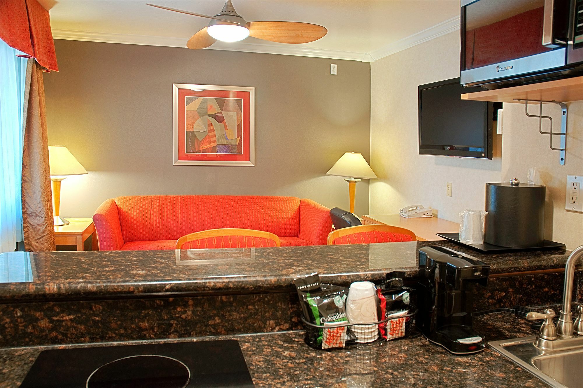 Hotel Tempe/Phoenix Airport Innsuites Hotel & Suites Exterior photo