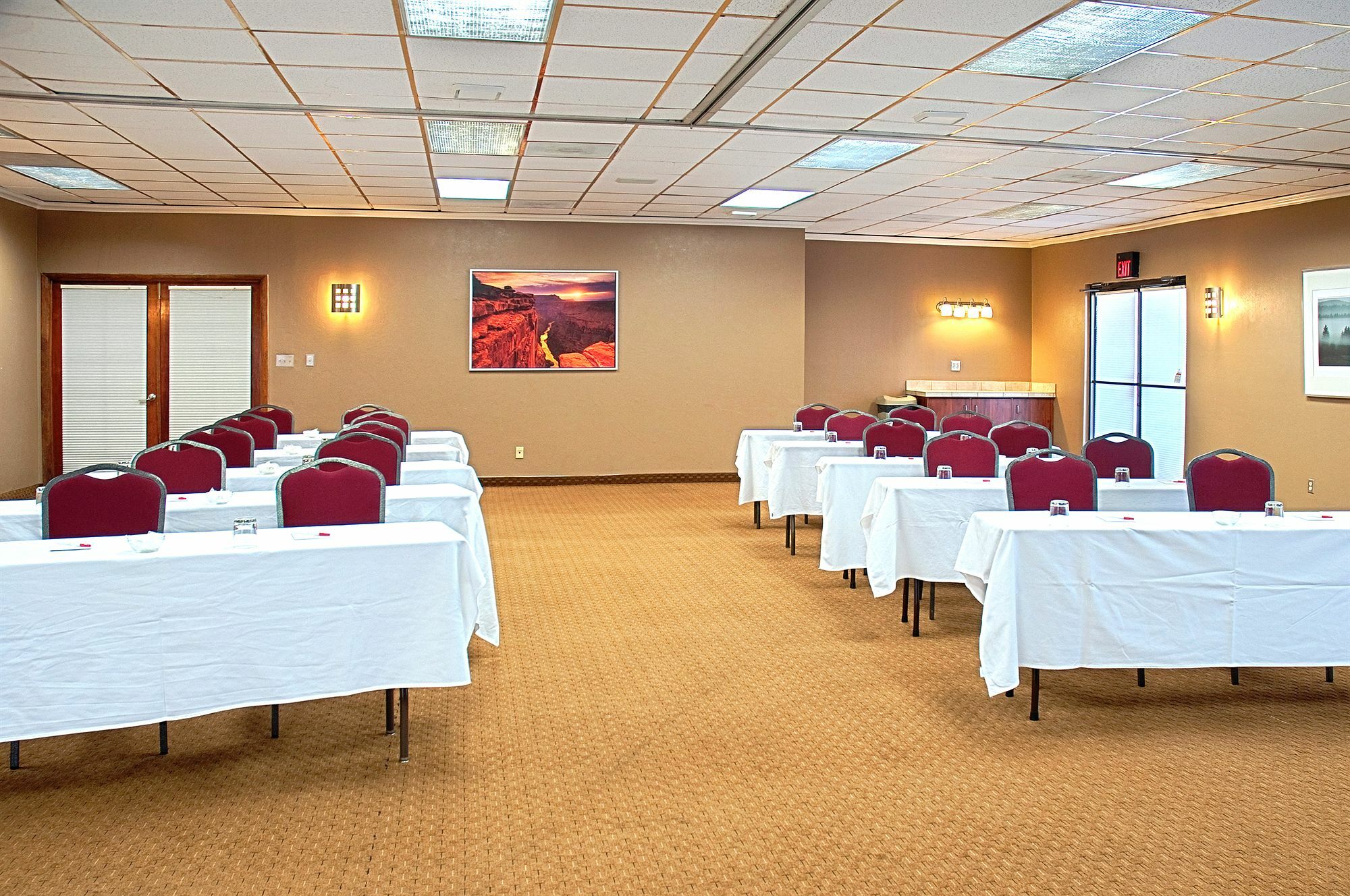 Hotel Tempe/Phoenix Airport Innsuites Hotel & Suites Exterior photo